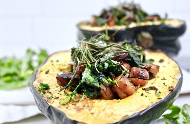 CHICKEN APPLE SAUSAGE & KALE STUFFED ACORN SQUASH